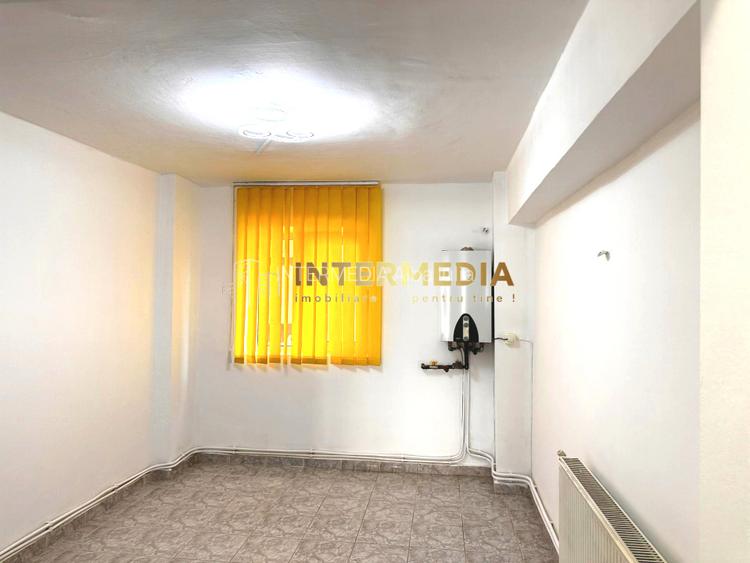 INCHIRIERE Spatiu Comercial CETATE Bulevard 34 mp. Centrala Termopane Contoare - 15