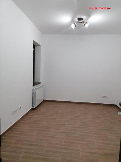 Decebal Alba Iulia Calarasi , parter de vila
