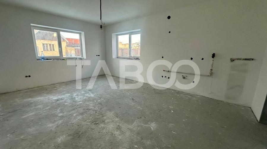 Casa 4 camere  de tip duplex 140 mpu 2 bai zona Veterani in Sibiu