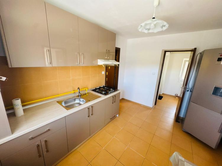 Casă de închiriat - modernizata- Centrala termica pe gaz– Zona Aluniș