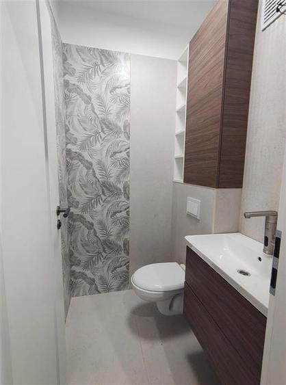 Oferta Rara - Parc - Copou - Apartament 4 camere cu garaj si boxa