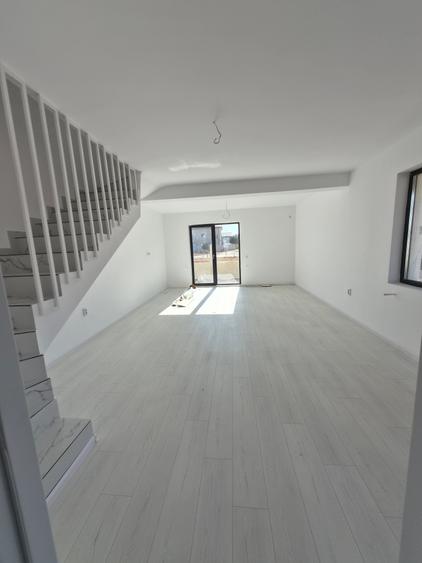 Casă duplex – 4 camere – teren 200 mp – Independenței Bragadiru
