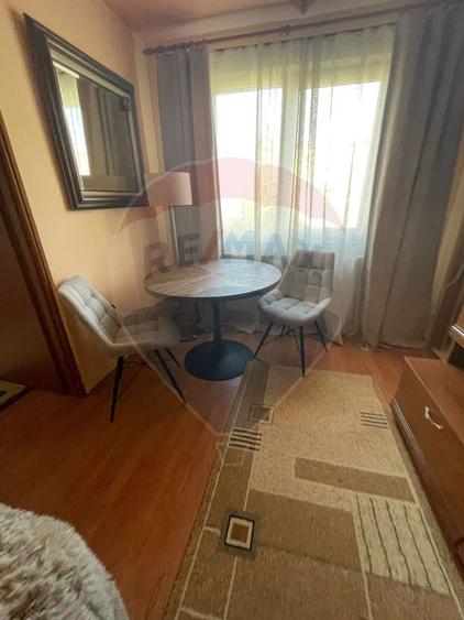 Apartament cu 2 camere de închiriat în zona Sasar