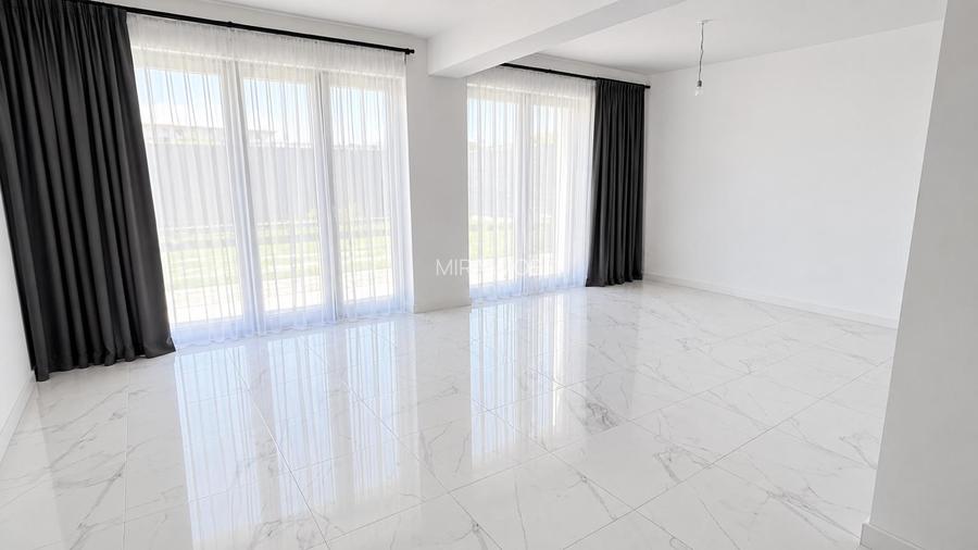 Proprietate exclusivistă tip înșiruită | 170 mp utili | 4 parcări - 5
