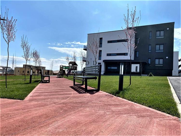Apartament 2 camere de închiriat | Parcare + Boxă | Buna Ziua