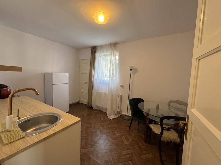 Birou la casa in zona centrala - str. Crisan