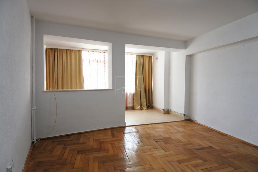 Apartament 3 camere decomandate – Etaj 1, Str. Energiei