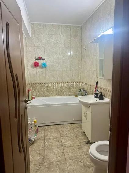 Apartament cu o camera, 41 mp, parcare, zona Florilor - 3