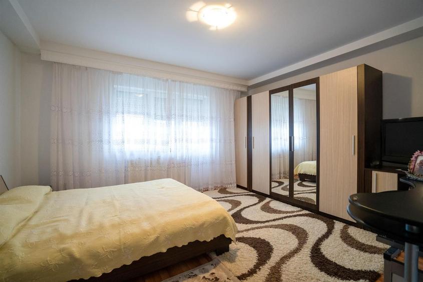 Casă cu 4 camere și 1000 mp teren Sântandrei