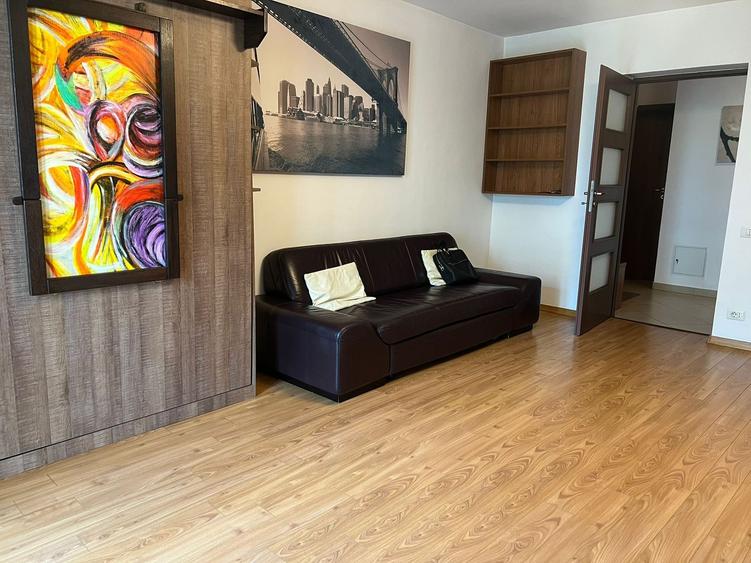 | Apartamnet 3 Camere - Natiunile Unite 80mp |