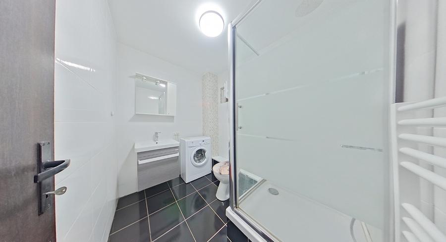 Apartament cochet cu 2 camere de inchiriat - zona Parneava
