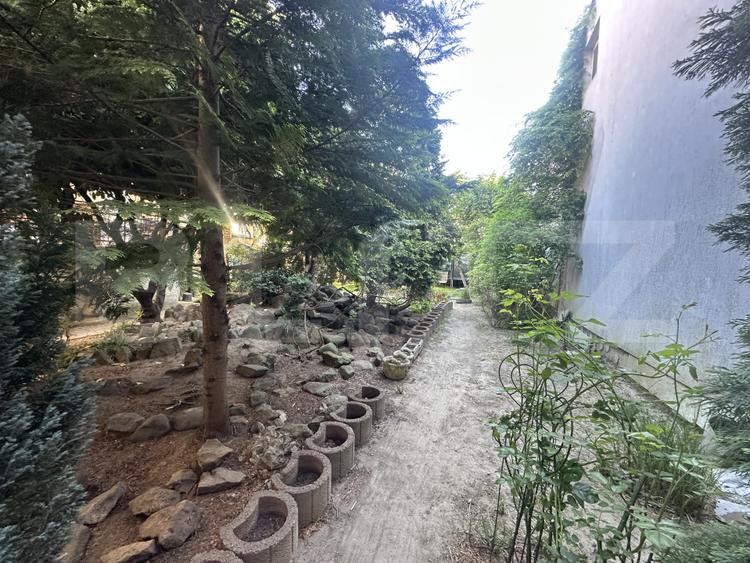 Casă cu două apartamente, 221 mp, zona Semicentral