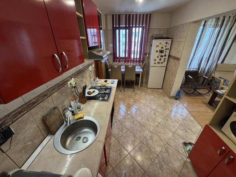 Apartament 4 camere zona Tomis Nord - Oxford