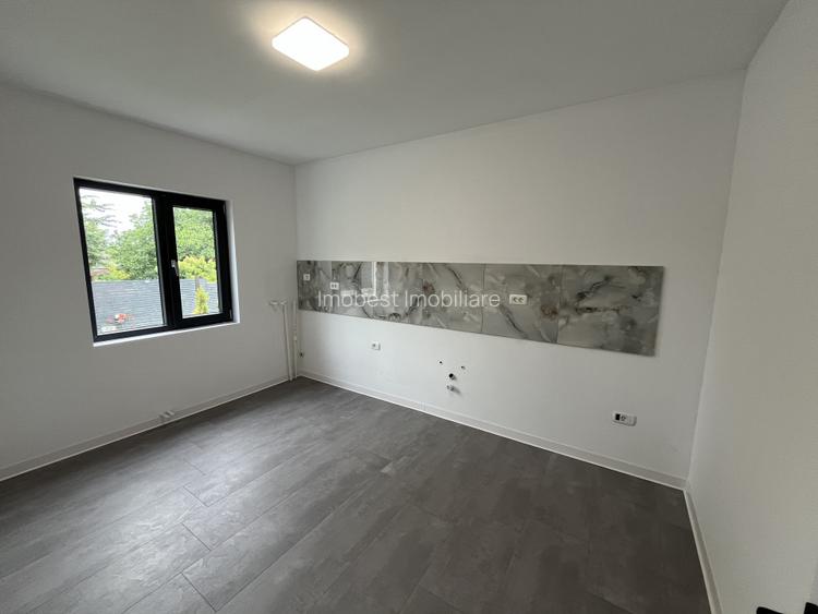 Exclusivitate! Casa la sol, 3 camere, zona deosebita, la cheie! - 6