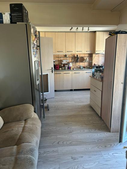 Vand apartament cu 3 camere Centrul Civic, Strada Toamnei