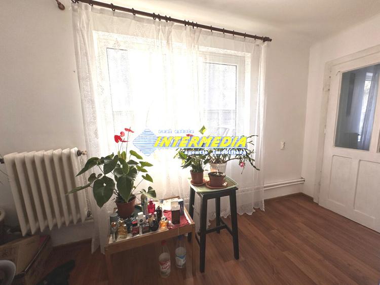 Casa cu 3 camere  in Cetate la asfalt cu 1176 mp Teren - 3