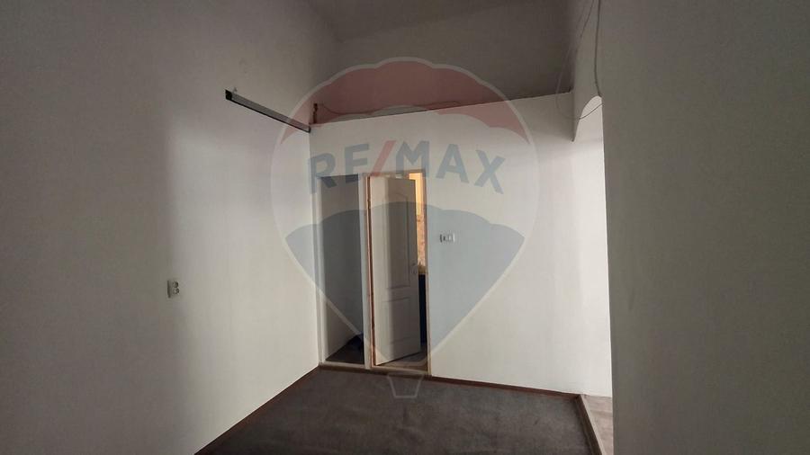 Spațiu comercial de închiriat central pentru afaceri mici, Mărășești 7