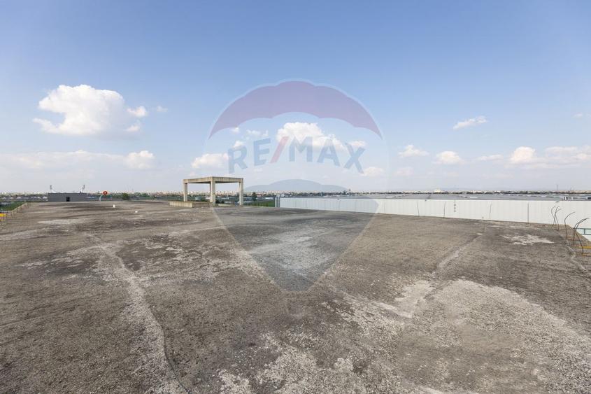 Teren cu construcție de beton, de vânzare, 3754 mp – zona Aradul Nou