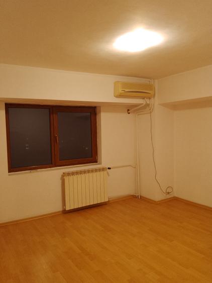 Vanzare apartament 4 camere Pta Alba Iulia