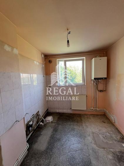 Apartament 3 camere – Ultracentral, vedere spre pietonală și Parc