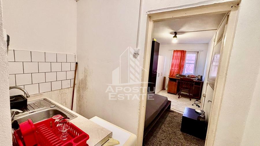 Garsoniera | Complexul Studentesc | 17 mp | Etaj 2/4 | 35.000 euro neg