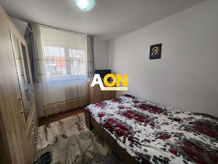De vanzare apartament 3 camere, etaj intermediar, Cetate - 6
