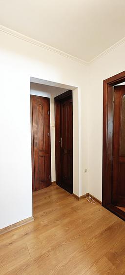 COMISION 0% Apart mobilat 3 camere decomandate/2 băi/balcon/pivniță/Siretului