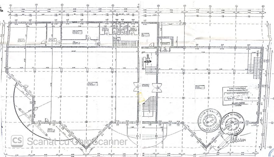 Spatiu cu vitrina, 775 mp, teren 800 mp, zona Libertatii Sanovil