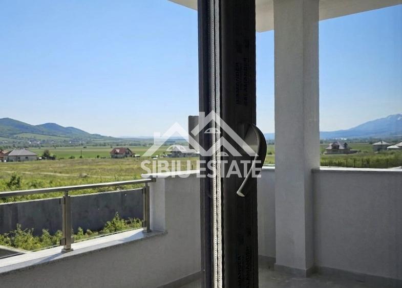 Casa Sibiu, Selimbar 5 camere, 3 bai, garaj, NOU