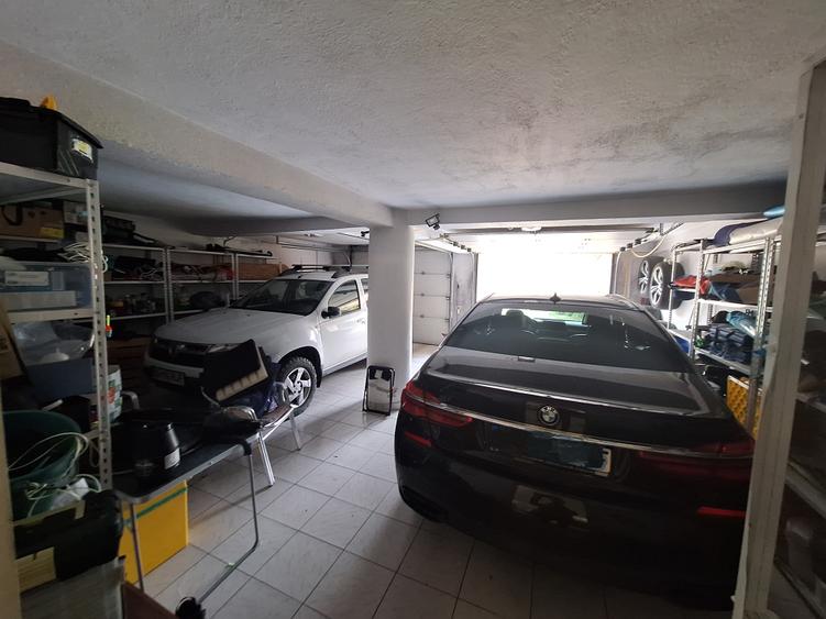 Casa de vanzare