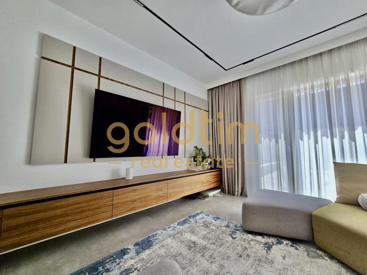 TOWNHOUSE/AVALON/6 CAMERE/PORSCHE PIPERA/PET FRIENDLY/2 PARCARI/ROND OMV