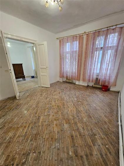 RECO Casa ultra-centrala cu 3 camere .