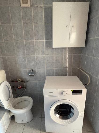 Apartament de închiriat – prima închiriere, bloc proaspăt reabilitat, luminos, v