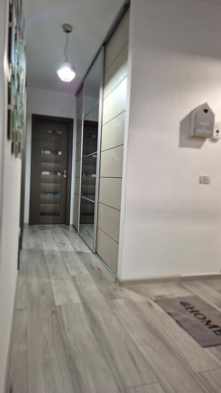 Apartament 3 camere decomandat - Poarta 6 - 139,000 euro(Cod E5)