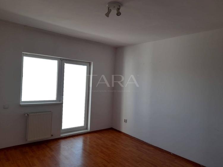 Apartament 2 camere decomandat cu garaj, zona Europa