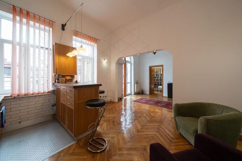 Victoriei | Buzesti | Apartament in casa renovata | Centrala proprie