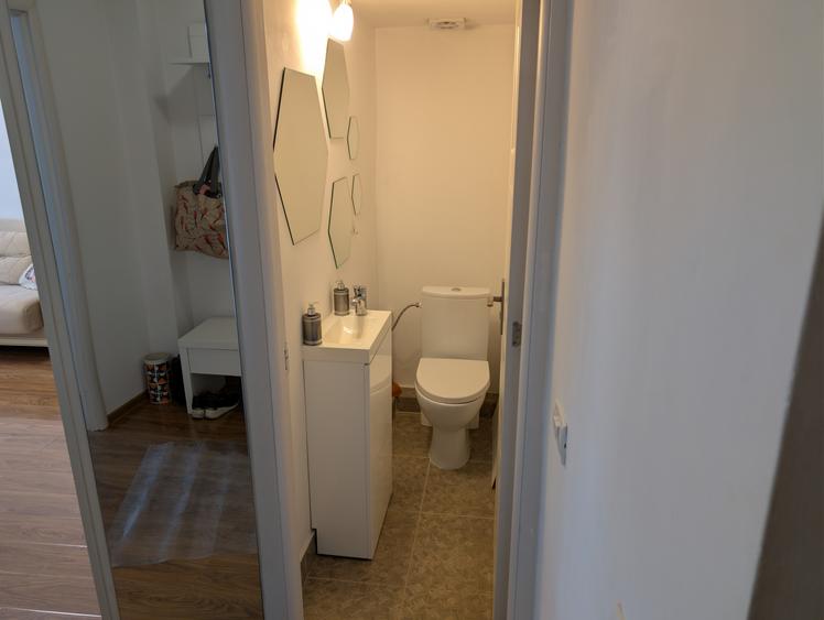 Apartament 3 Camere Modern metrou în fața blocului