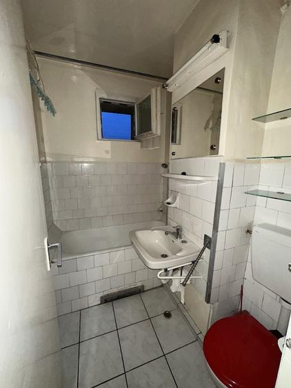 Apartament 3 camere, 56 mp, zona Decebal