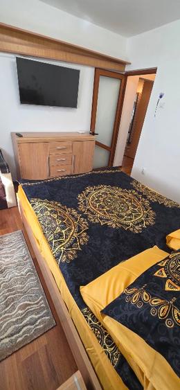 Vand apartament 2 camere confort 1 decomandat