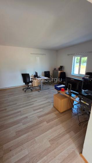 Teren intravilan 4000 mp. cu platformă industrială, cântar, hală, clădire. - 11