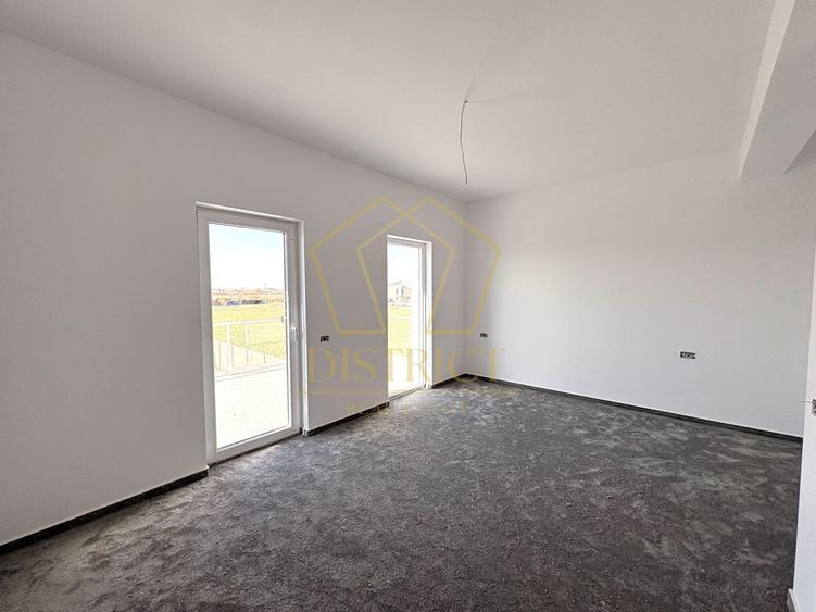 Duplex cu 3 camere, despărțit prin camera tehnica | Mosnita Noua | Barista