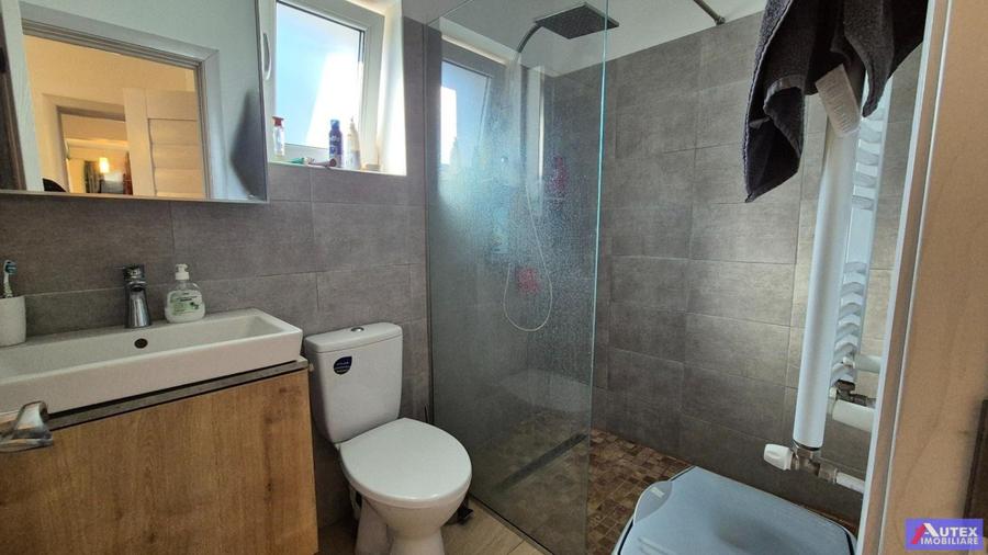 Casa Central Magurele pe Parter - 4 camere, 4 bai si teren de 580 mp