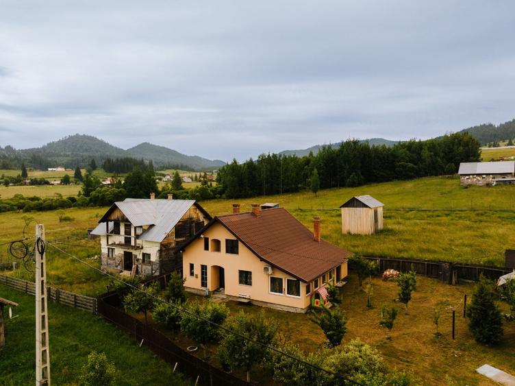 Casa de vânzare pentru locuit sau pentru pensiune