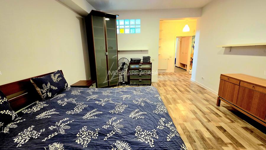 Apartament cu 5 camere-239 mp.+ terasa 358 mp. Prelungirea Ghencea 281- parter - 42