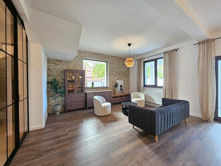 Vila unica | 5 camere | 310 mp utili | Snagov | Langa padure | Finisaje noi
