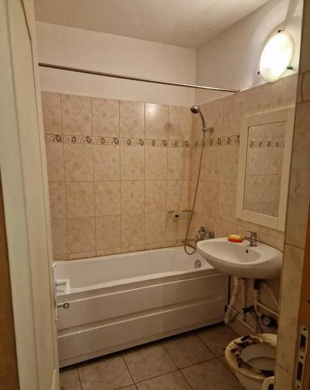 Apartament 3 camere, decomandat, zona Tatarasi