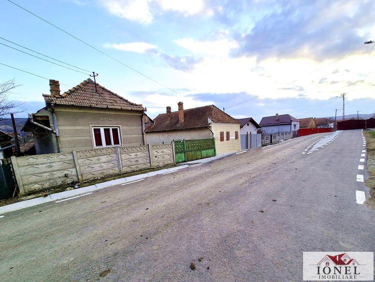 Vanzare casa in Henig -1100 mp teren