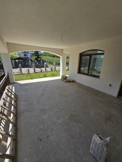 Casa individuala, 130 mp, Garaj, teren 380 mp, zona Dezmir
