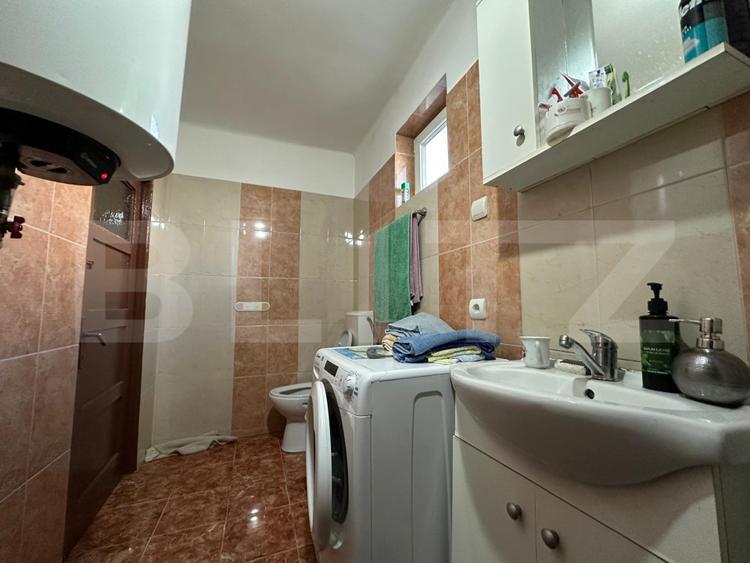 Casă individuală cu garaj, atelier, curte - zona Gh. Apostol, Hunedoara
