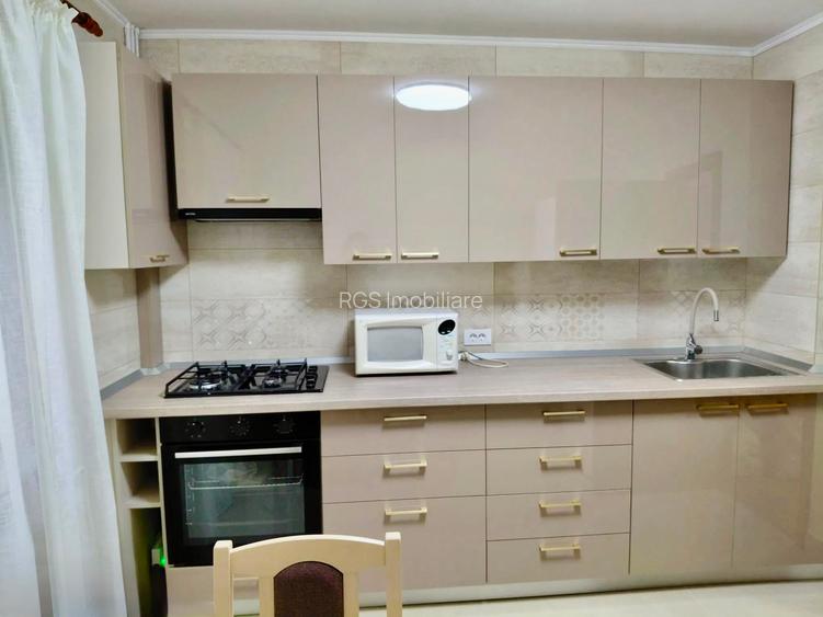 Închiriez apartament 3 camere, renovat, loc de parcare - Nerva Traian - 3